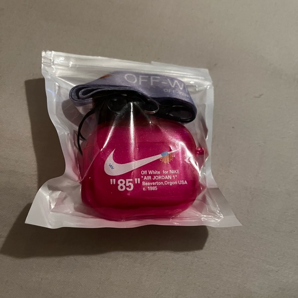 Nike AirPod Cases - Picture 9 of 16